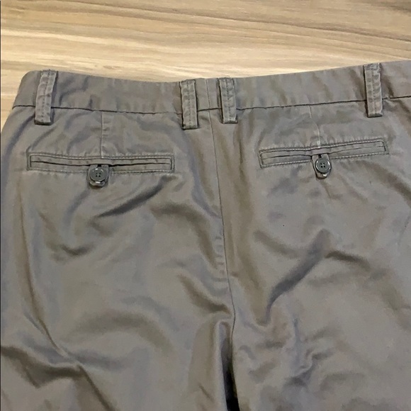 GAP Gray Capri Chinos, SZ 10 - Picture 6 of 9